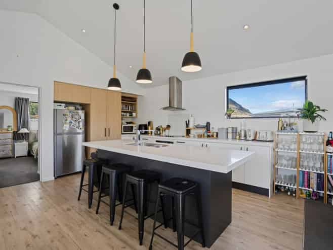 13 and 13A Peppercorn Terrace, Lower Shotover