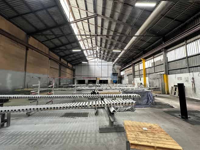 CBRE | Warehouse with Yard & Dual Gantry