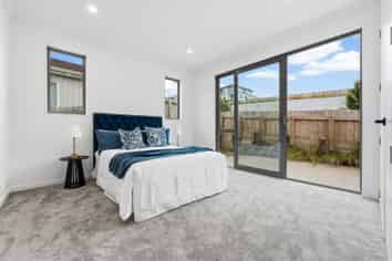 6 Baumea Rise, Massey