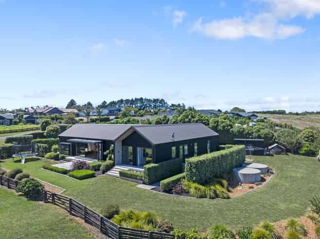 28 Capriole Crescent, Kingseat