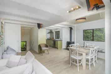 5 Florence Place, Hahei