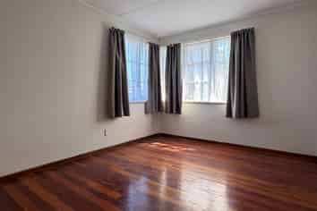 20 Ropata Avenue, Point England