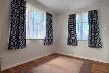 20 Ropata Avenue, Point England