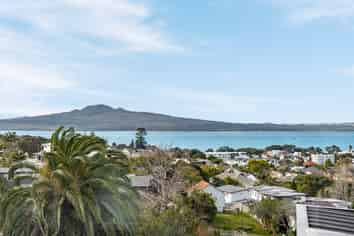 96B Kurahaupo Street, Orakei