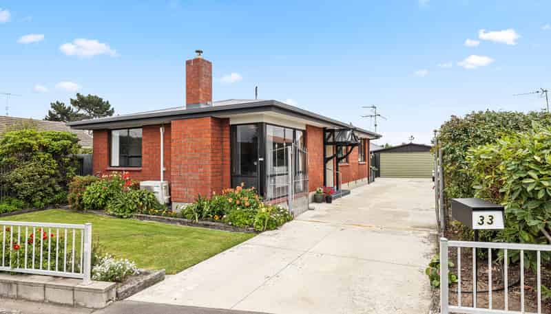 33 Woodgrove Avenue, North New Brighton