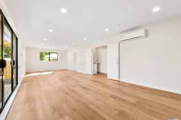 56C Riverpark Crescent, Henderson