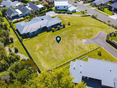 11 Azalea Lane, Waipahihi