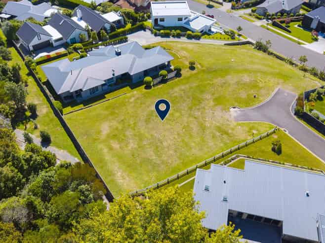 11 Azalea Lane, Waipahihi