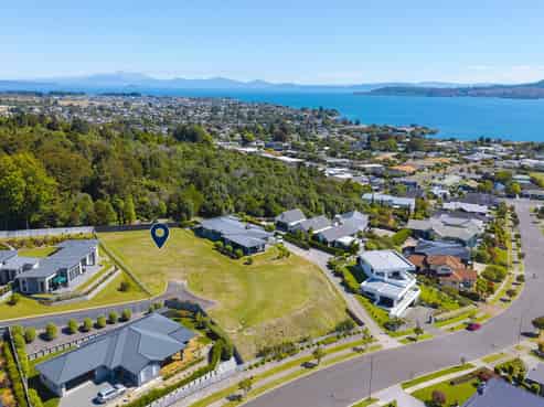 11 Azalea Lane, Waipahihi