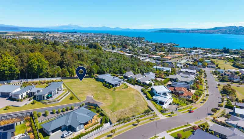 11 Azalea Lane, Waipahihi