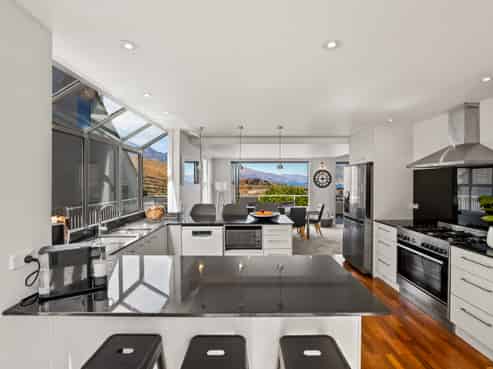 20 Stone Ridge Place, Queenstown
