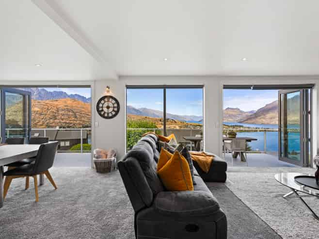 20 Stone Ridge Place, Queenstown Central