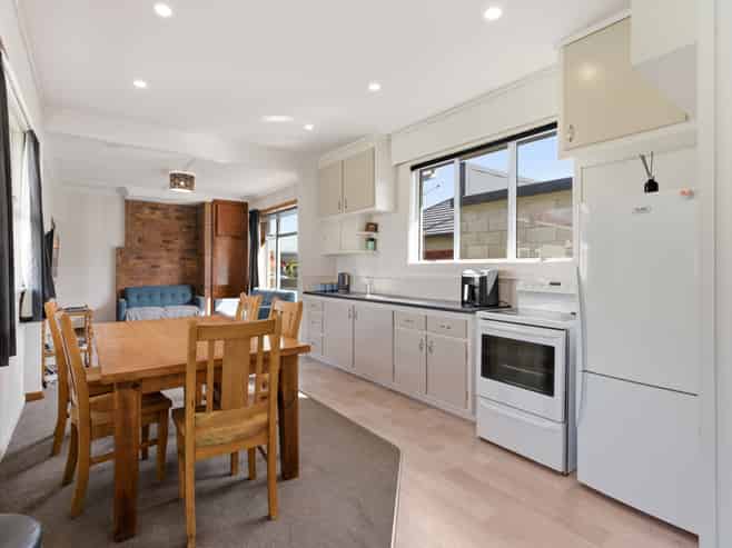 630 Tay Street, Hawthorndale