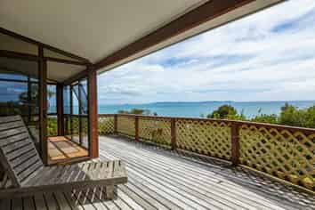 20 Leslie Road, Cable Bay