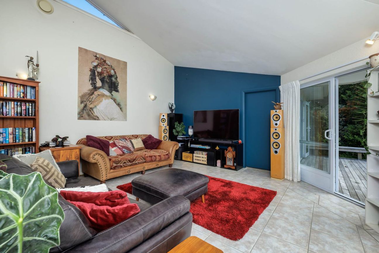 Massive Price Drop - Two Dwellings - Więcej