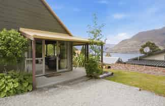 230 Fernhill Road, Sunshine Bay