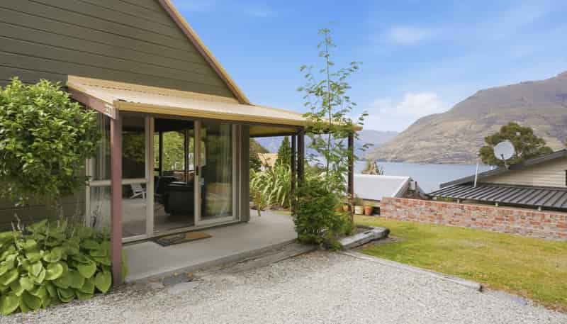 230 Fernhill Road, Sunshine Bay