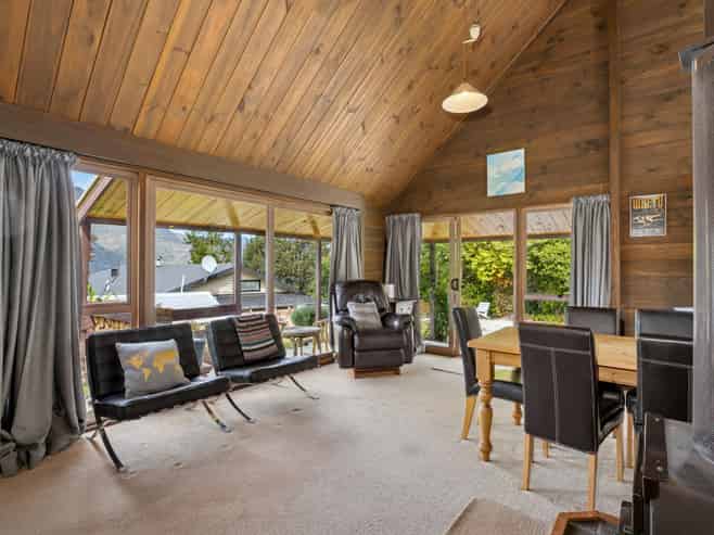 230 Fernhill Road, Sunshine Bay