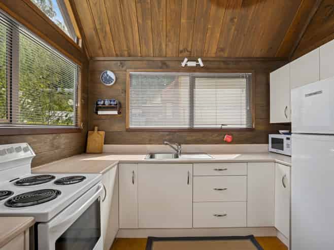 230 Fernhill Road, Sunshine Bay