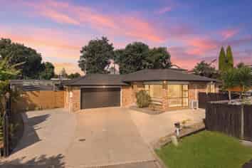 8 Caldecote Place, Flat Bush