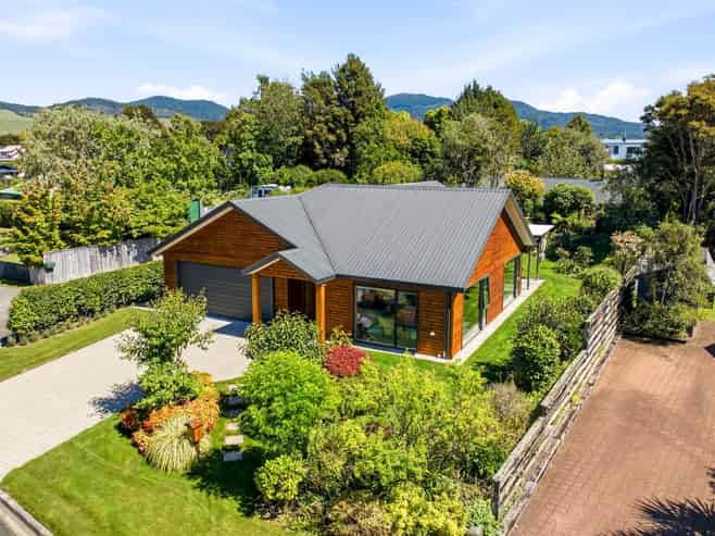 38 Kokopu Street, Turangi