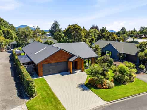 38 Kokopu Street, Turangi