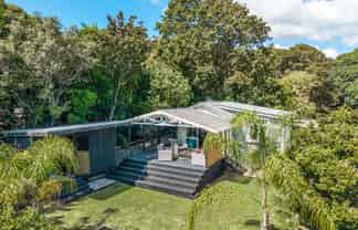 40 Whakarite Road, Ostend