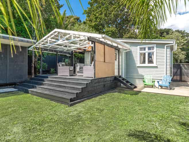 40 Whakarite Road, Ostend