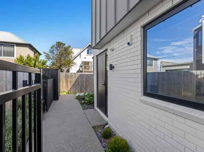 5/312 Worcester Street, Linwood