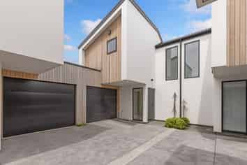 2/37 Maxwell Street, Riccarton
