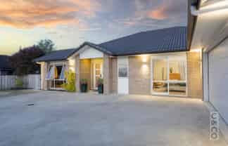 23 Turpin Road, Riverhead