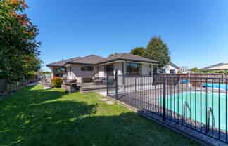 48 Reginald St, Burwood