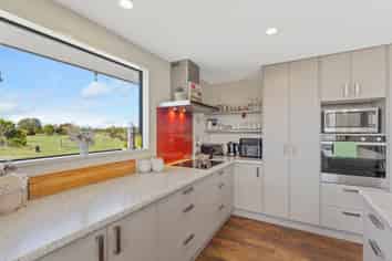 48 Reginald St, Burwood