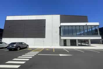 Near New Industrial |12.0m Stud Height