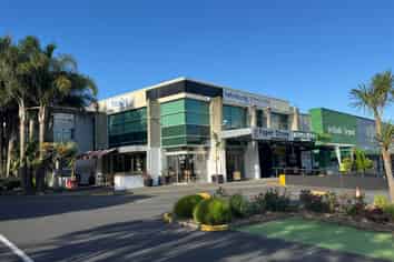 139 sq m Retail - St Lukes Mega Centre