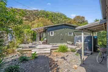 19 Maraetai Place, Port Waikato