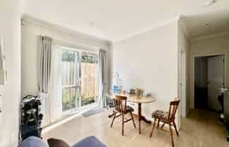 28 Drumbuoy Drive, Flat Bush