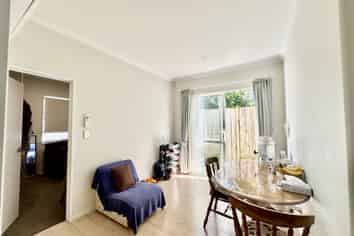 28 Drumbuoy Drive, Flat Bush