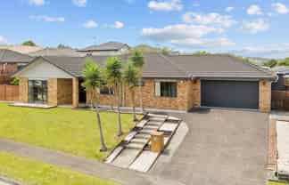 61 Senator Drive, Manurewa