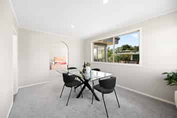 17 Ridgeway Place, Glenview