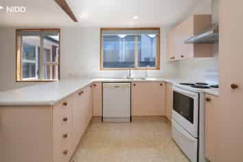 10A Baker Street, Caversham