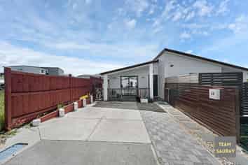 42 Kahui Parade, Karaka