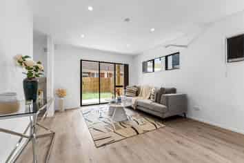 Unit 8/58 Churchill Avenue, Manurewa