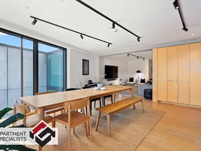 38 Khyber Pass, Newmarket