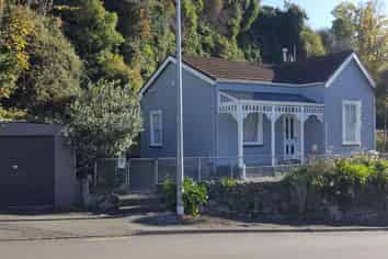 98 Milton Road, Bluff Hill