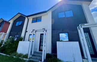 2/14 Wilsher Crescent, Henderson