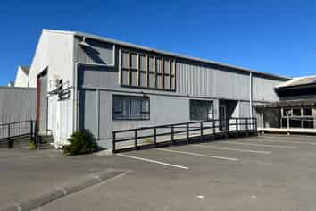 High Stud Warehouse, Offices & Car Parking