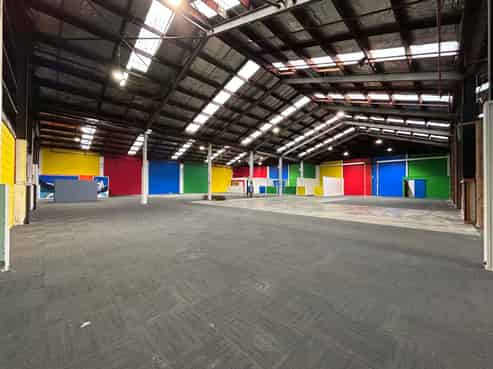 Big Warehousing in Large Industrial Complex
