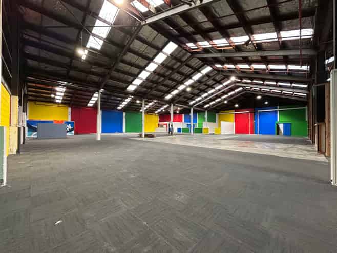 Big Warehousing in Large Industrial Complex