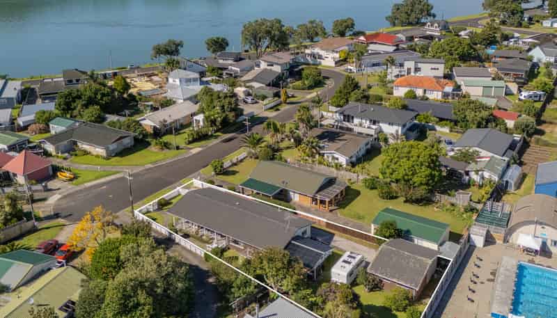 9 Hamilton Crescent, Whitianga